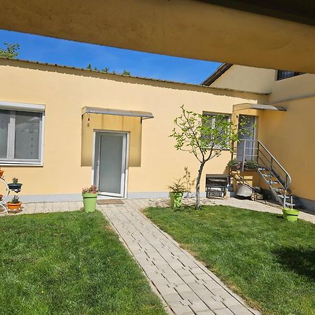 Apartments Kuca Aleksic Ni Exteriör bild