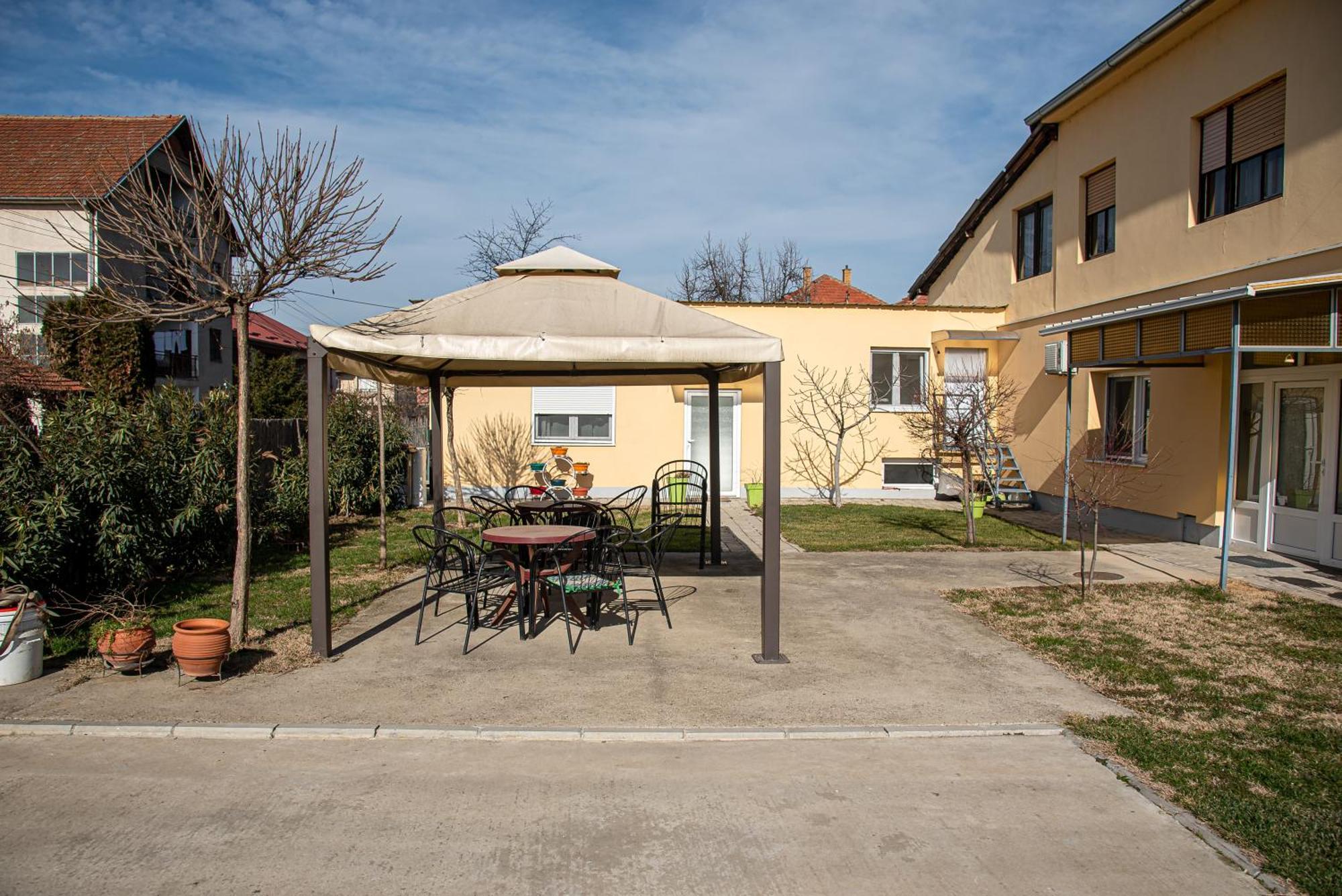 Apartments Kuca Aleksic Ni Exteriör bild