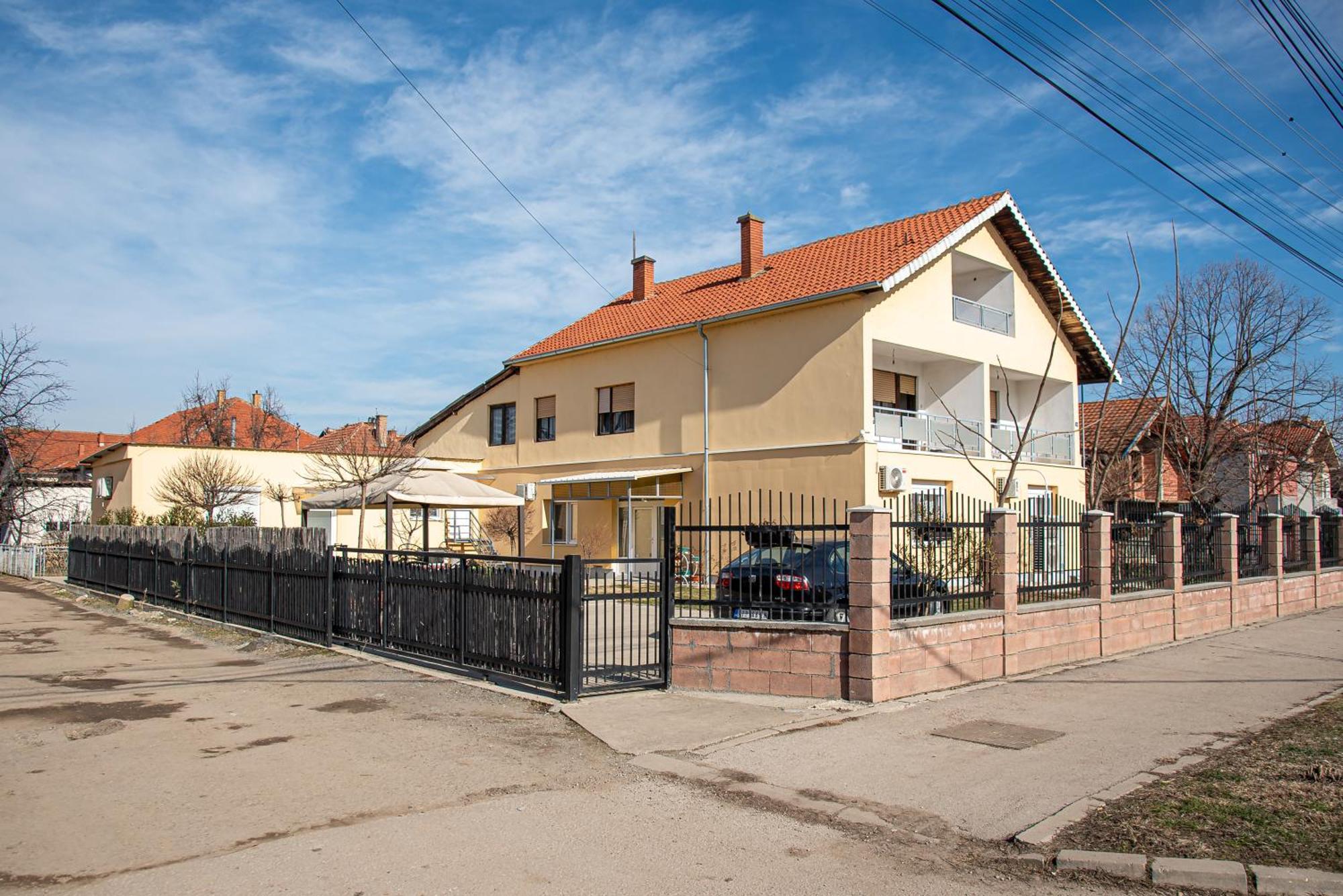 Apartments Kuca Aleksic Ni Exteriör bild