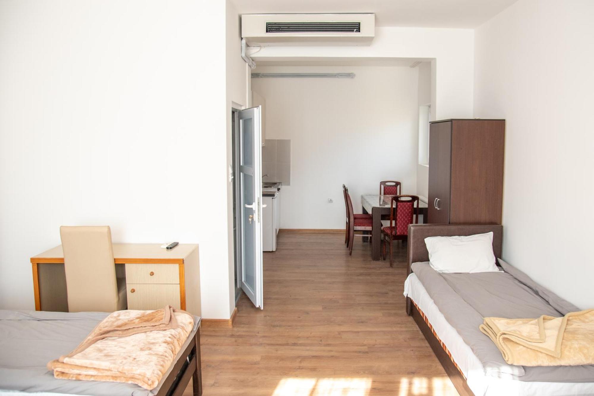 Apartments Kuca Aleksic Ni Exteriör bild
