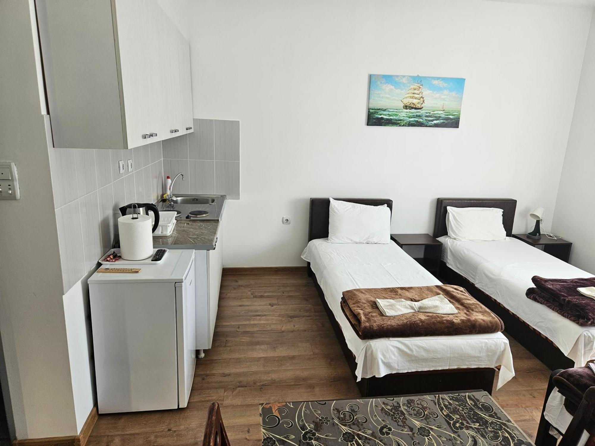 Apartments Kuca Aleksic Ni Exteriör bild