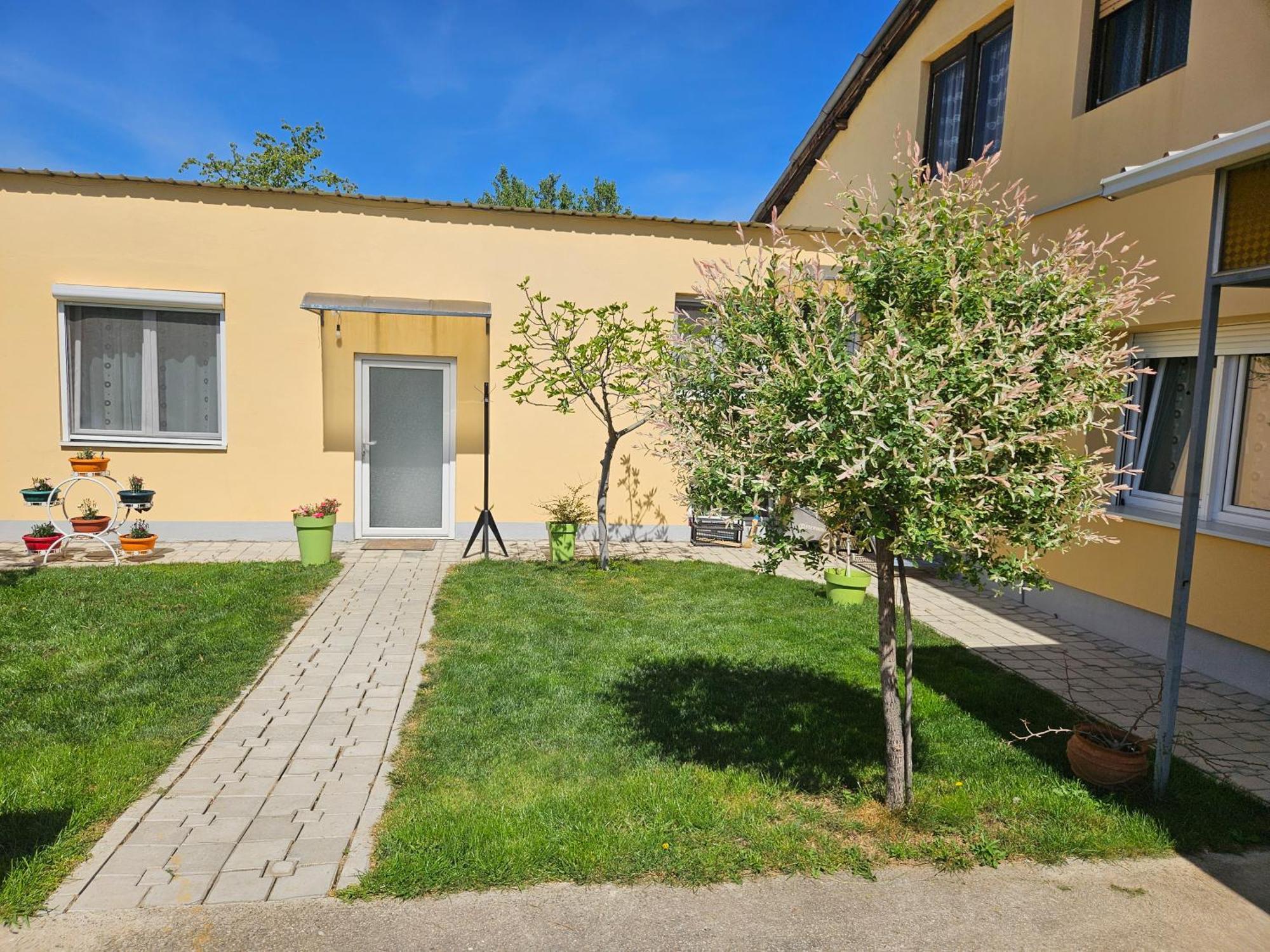 Apartments Kuca Aleksic Ni Exteriör bild