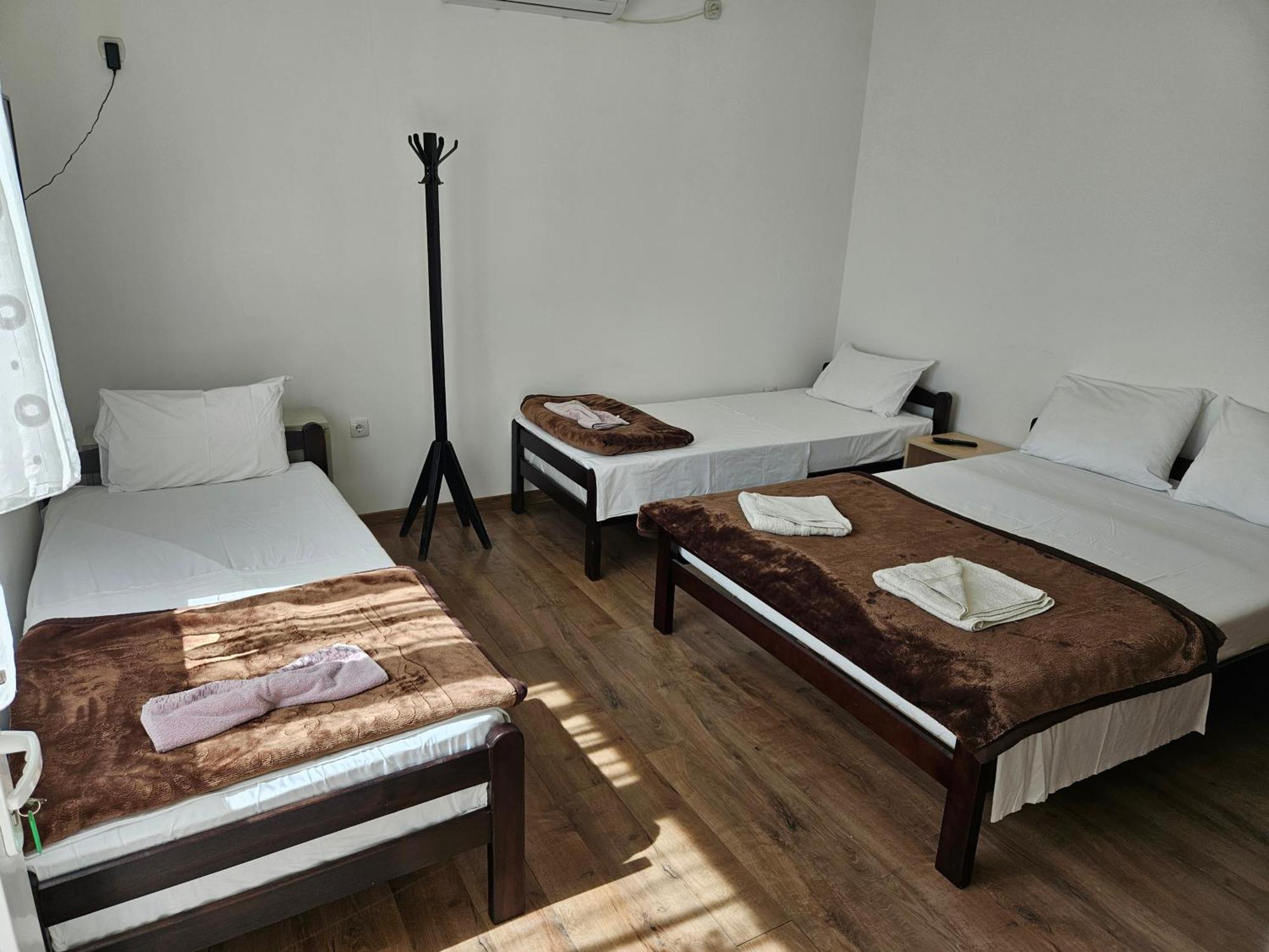 Apartments Kuca Aleksic Ni Exteriör bild