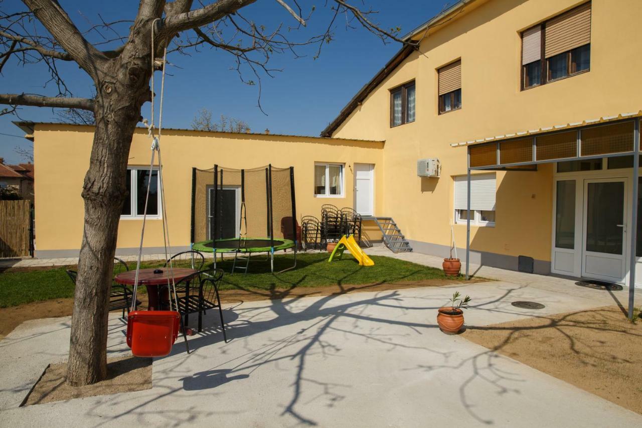 Apartments Kuca Aleksic Ni Exteriör bild
